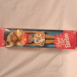 🤩 Bundle 3 For $15 🤩 New in box 1996 Flower Fun Barbie